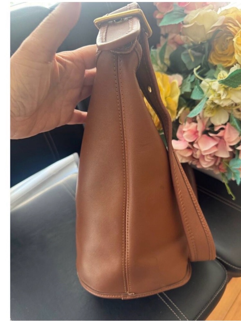 Vintage COACH Helen 9953 British Tan Leather Duffle Feed Sac - Picture 5 of 10